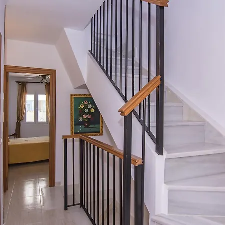 Duplex El Mirador Апартаменты Карбонерас